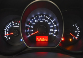 Подержанный автомобиль Kia Rio Sedan 2014 года (13 фото)