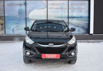 Подержанный автомобиль Hyundai ix35 2011 года (2 фото)
