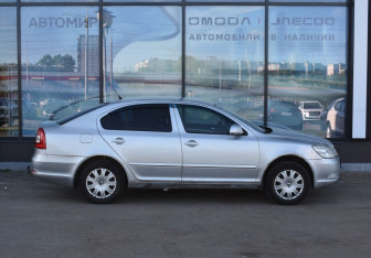 Подержанный автомобиль Skoda Octavia Liftback 2010 года (4 фото)