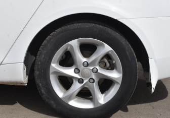 Подержанный автомобиль Geely Emgrand EC7 Sedan 2014 года (9 фото)