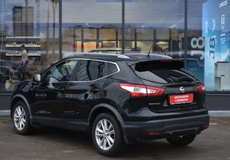 Подержанный автомобиль Nissan Qashqai 2016 года (7 фото)