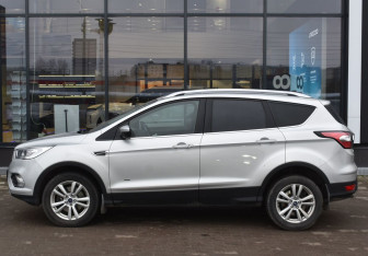 Подержанный автомобиль Ford Kuga 2018 года (8 фото)
