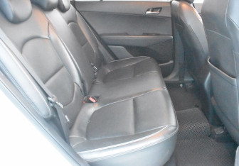 Подержанный автомобиль Hyundai Creta 2017 года (11 фото)