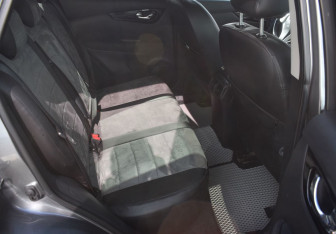 Подержанный автомобиль Nissan Qashqai 2014 года (11 фото)