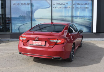 Подержанный автомобиль Honda Accord Sedan 2020 года (5 фото)