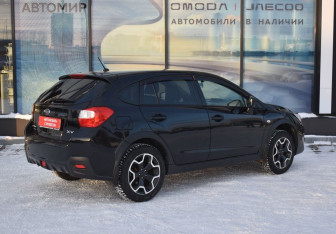 Подержанный автомобиль Subaru XV 2014 года (5 фото)
