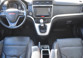 Подержанный автомобиль Haval H6 2017 года (12 фото)