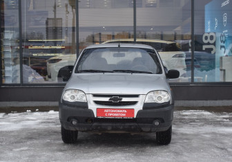 Подержанный автомобиль Chevrolet Niva 2009 года (2 фото)