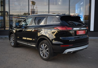 Подержанный автомобиль Geely Atlas Pro 2022 года (7 фото)