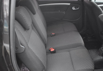 Подержанный автомобиль LADA (ВАЗ) Largus Wagon 2015 года (11 фото)