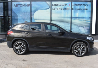 Подержанный автомобиль BMW X2 2018 года (4 фото)