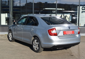 Подержанный автомобиль Skoda Rapid Liftback 2017 года (7 фото)