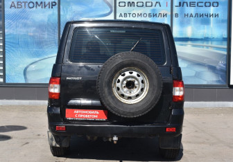 Подержанный автомобиль УАЗ Patriot 2015 года (6 фото)