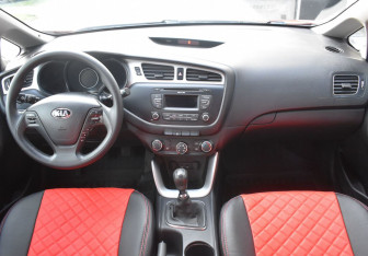 Подержанный автомобиль Kia Ceed Hatchback 2015 года (12 фото)