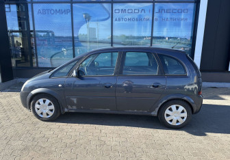 Подержанный автомобиль Opel Meriva 2008 года (8 фото)