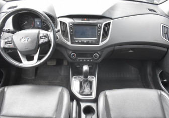 Подержанный автомобиль Hyundai Creta 2019 года (12 фото)