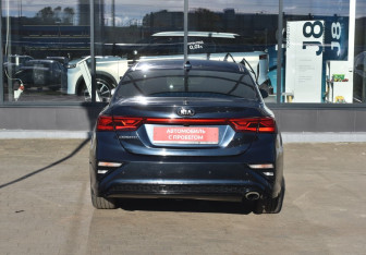 Подержанный автомобиль Kia Cerato Sedan 2019 года (6 фото)