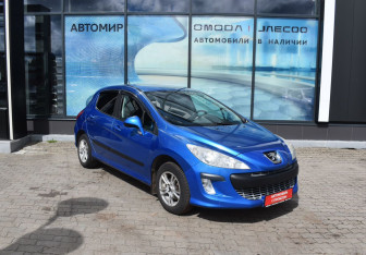 Подержанный автомобиль Peugeot 308 Hatchback 2008 года (3 фото)