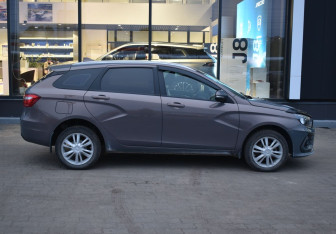 Подержанный автомобиль LADA (ВАЗ) Vesta Wagon 2018 года (4 фото)