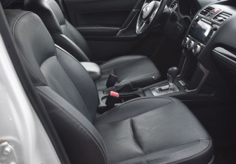 Подержанный автомобиль Subaru Forester Suv 2018 года (10 фото)