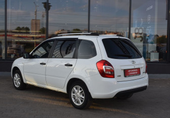 Подержанный автомобиль LADA (ВАЗ) Kalina Wagon 2017 года (7 фото)