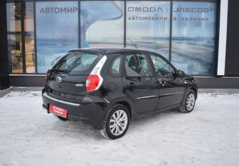 Подержанный автомобиль Datsun mi-DO 2016 года (5 фото)