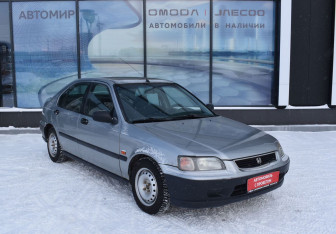 Подержанный автомобиль Honda Civic Hatchback 1997 года (3 фото)