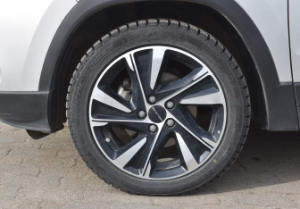Подержанный автомобиль BAIC X35 2023 года (9 фото)